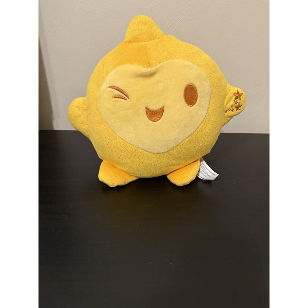 Disney Wish Hug & Wish Star Plush Light Up Stuffed Animal 8" Golden Yellow